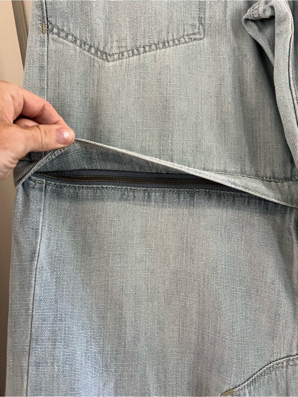 Free People We The Free Trailblazer Convertible Zip Jeans Size 24 NWT - Picture 4 of 16